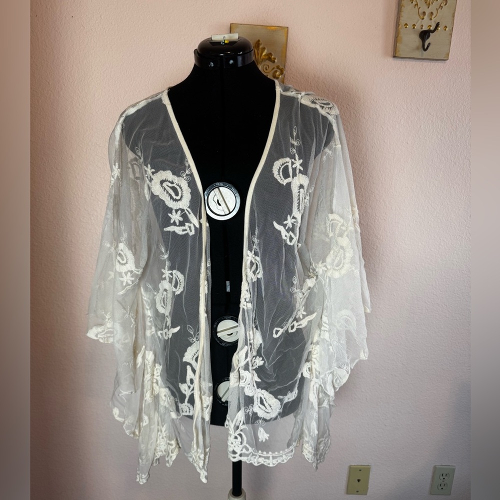 Luna Chix Sheer Soft White/Ivory Embroidered Floral Kimono S/M